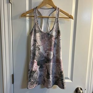 Lululemon razorback tank